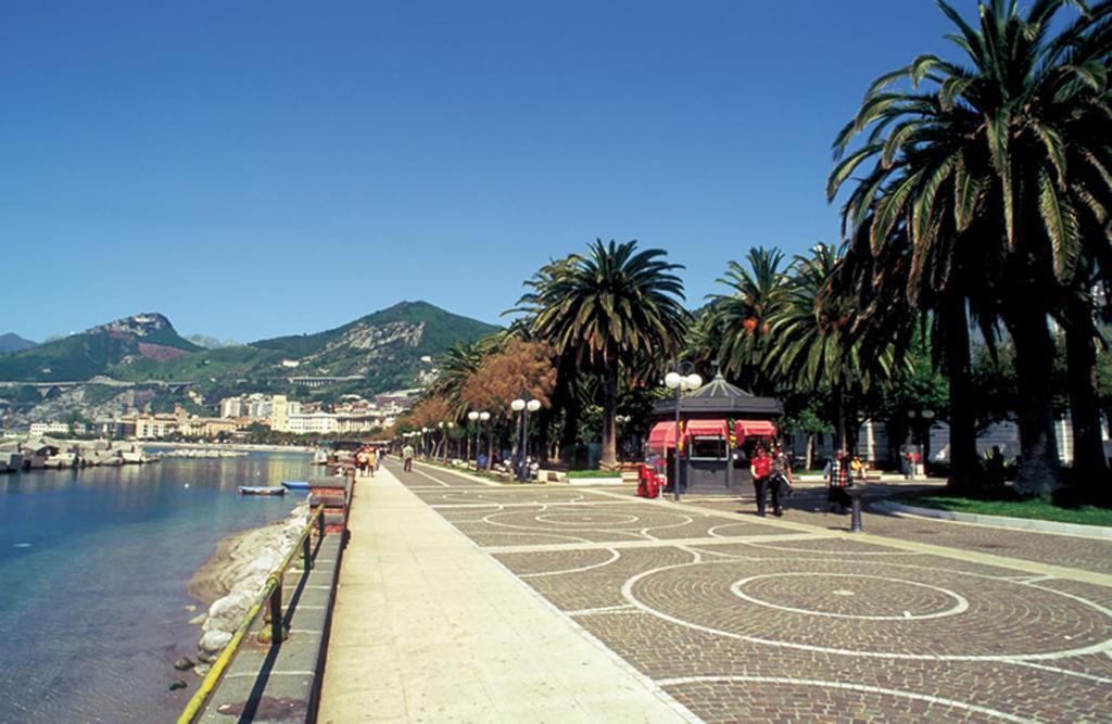 Sichelgaita Apartment Salerno Eksteriør billede